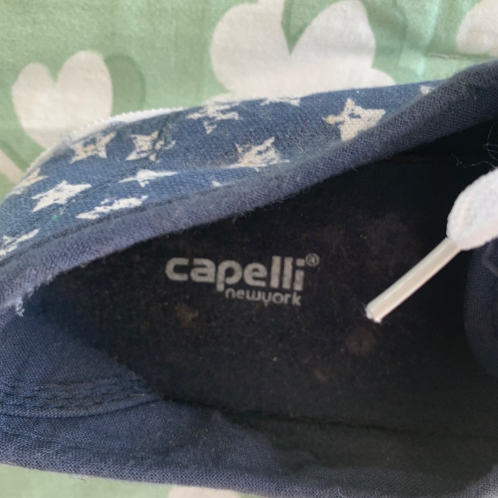 Capelli Size 9 Red, White, and Blue Sneakers - Picture 4 of 4